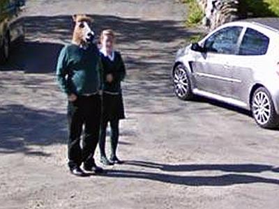 Самые странные уличные фото, снятые Google Street View