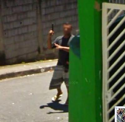 Самые странные уличные фото, снятые Google Street View