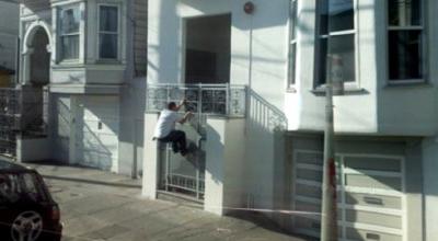 Самые странные уличные фото, снятые Google Street View