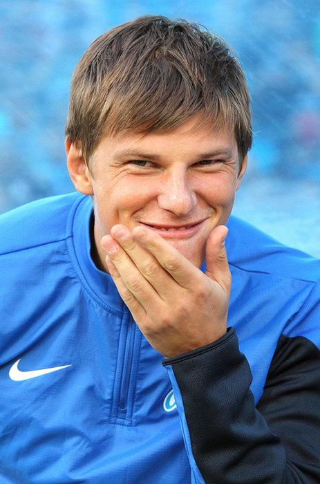 Самые заядлые бабники среди знаменитостей