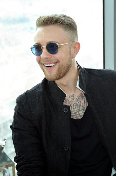 Самые заядлые бабники среди знаменитостей