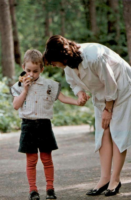 Ошеломительные истории о детях, выросших среди животных