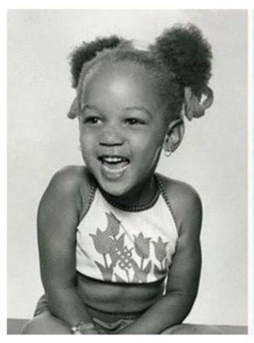 Как выглядели известные супермодели в детстве и юности