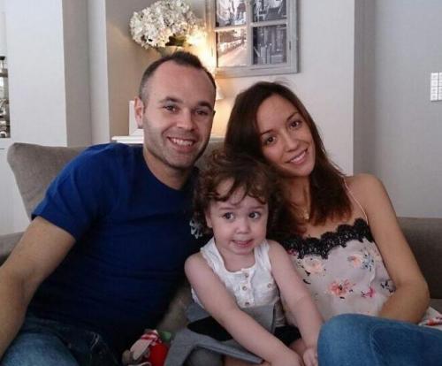 Самые знаменитые футболисты ЧМ 2014: чьи жены и подруги красивее