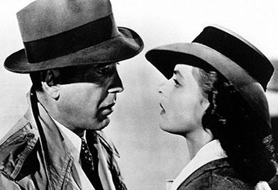 Касабланка (1942) - French 75
Любимый коктейль главного героя фильма «Касабланка», сыгранного Хамфри Богартом.