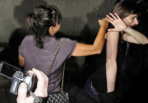 Британская певица победила в кулачном бою