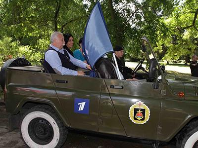 Звезды Первого канала поздравили балтийских моряков с юбилеем