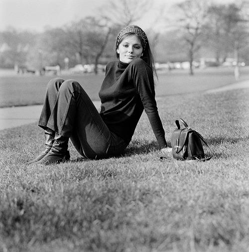 Редкие фотографии юных знаменитостей. часть 9