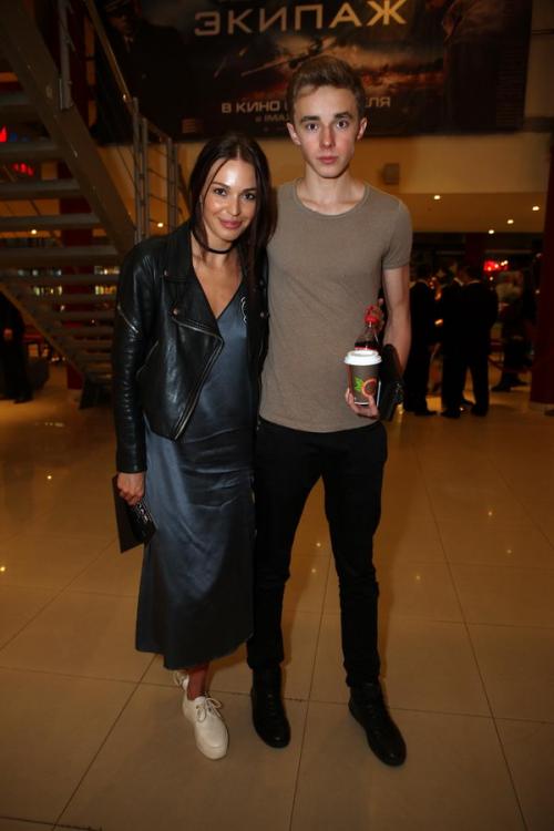 Этот новый «Экипаж» всем увидеть невтерпеж