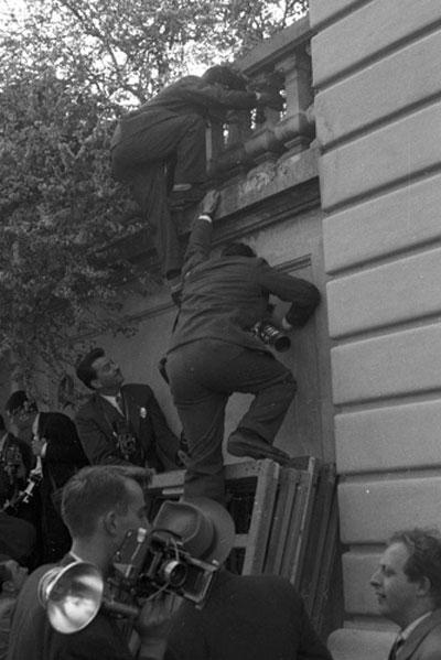 С чего начинались "папарацци": уникальные кадры