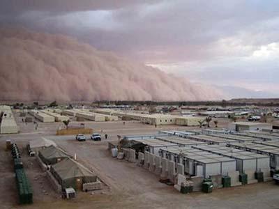Песчаная буря в Ираке, 2005 год.