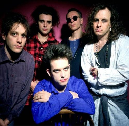 12 легендарных музыкальных групп, которые начинали с другого названия