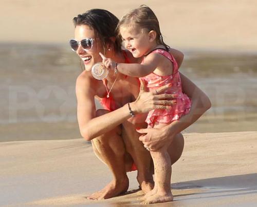 Звёзды отдыхают семьями