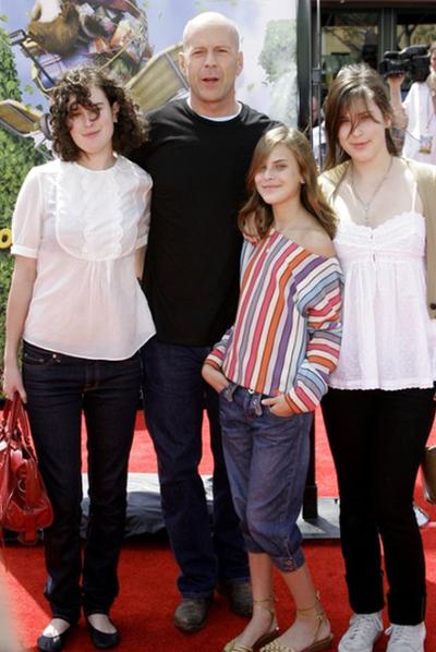 Имена звездных детишек: как родители до этого додумались