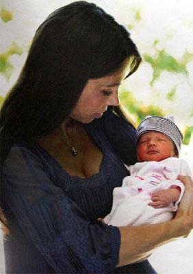 Оксана Григорьева и Мел Гибсон показали новорожденную дочь