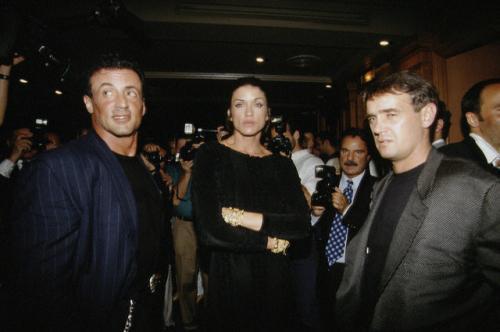 Звезды в возрасте, которые продолжат одеваться так, словно им 20 лет