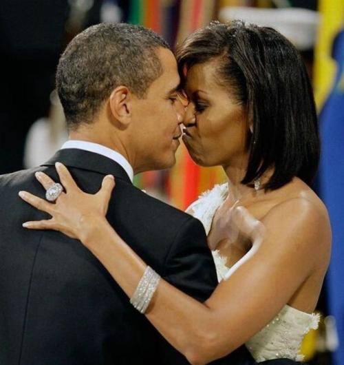 Политики тоже "отжигают"…