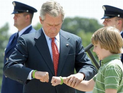 Политики тоже "отжигают"…