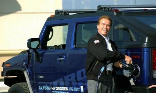 Политики тоже "отжигают"…