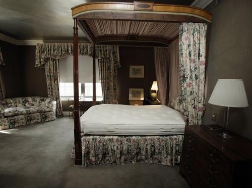 Имущество самого известного американского афериста выставили на продажу