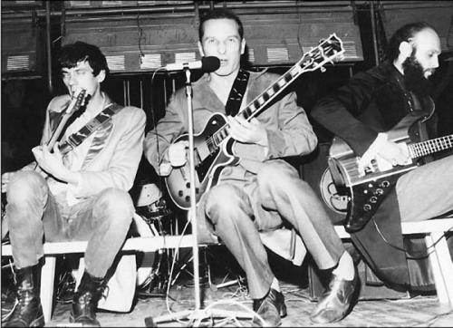 Уникальные архивные фото из жизни звезд российского рока