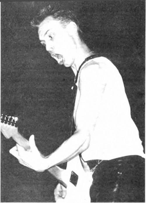 Уникальные архивные фото из жизни звезд российского рока