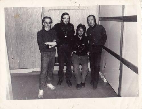 Уникальные архивные фото из жизни звезд российского рока