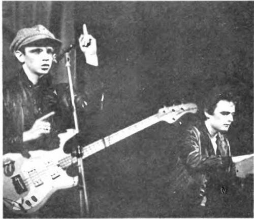 Уникальные архивные фото из жизни звезд российского рока