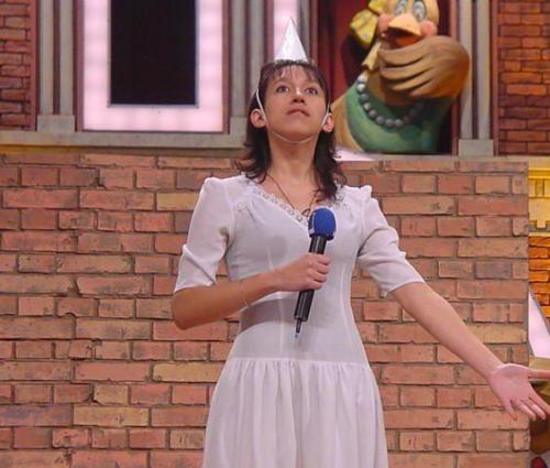 От простушки до гламурной леди: удивительные метаморфозы звезд