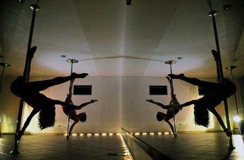 Латиноамериканок призвали к шесту