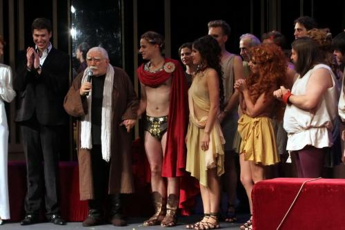 Армену Джигарханяну на 80-летие подарили сюрпризы