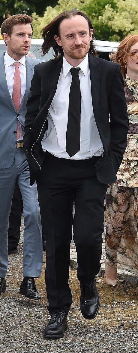 Актеры из «Игры престолов» сыграли свадьбу в старинном замке