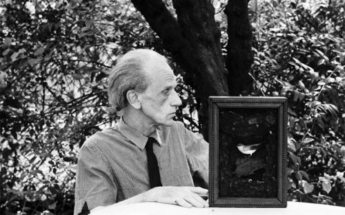 Самые известные знаменитости, давшие обет безбрачия