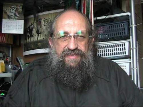 Самые известные знаменитости, давшие обет безбрачия