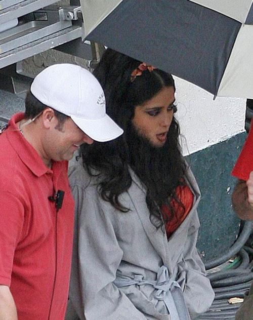 Сальма Хайек отпустила бороду