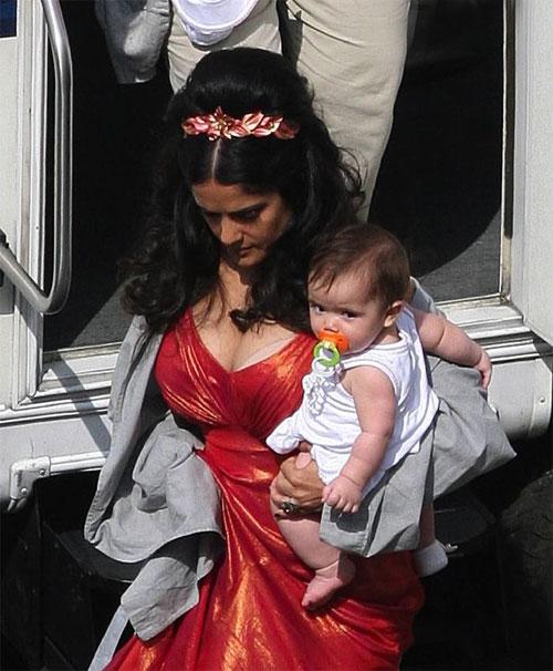 Сальма Хайек отпустила бороду