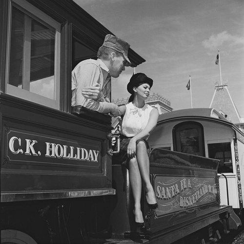 Редкие снимки знаменитостей прошлого и настоящего. Ч.10