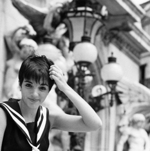 Редкие снимки знаменитостей прошлого и настоящего. Ч.10