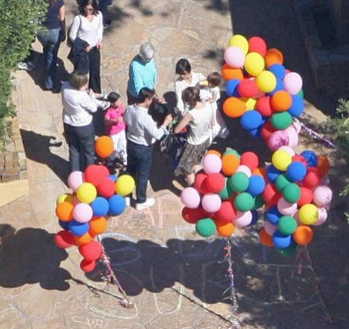 День рождения дочки Тома Круза: с высоты птичьего полёта