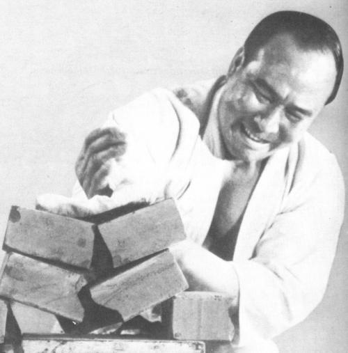 Самые необычные люди планеты и их невероятные способности