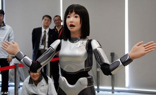 Кибердевушка примет участие в показе мод