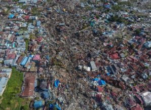 Последствия землетрясения и цунами в Индонезии