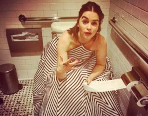 Звезды, которые выкладывают странные селфи из ванной и туалета