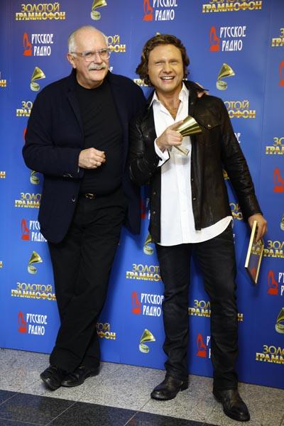 Киркоров привел на «Золотой граммофон» мать своих детей