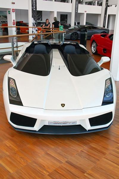Музей «Lamborghini» представляет…