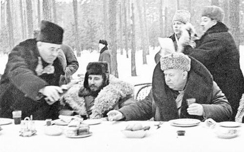 Редкие фото самых неожиданных встреч советских вождей