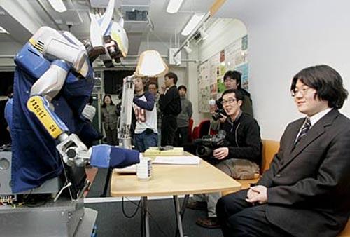 Робот-гуманоид предложит посетителям чашечку чая