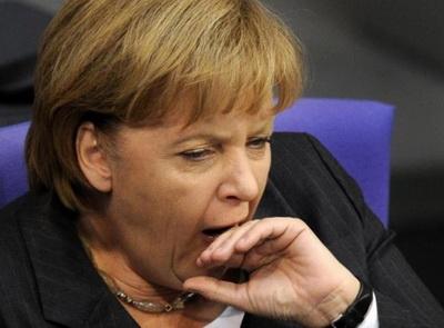 Зевающая Ангела Меркель
