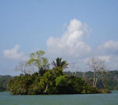 Топ-10 самых доступных островов мира по цене "однушки" в Москве