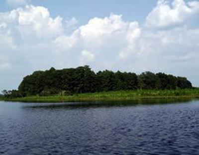 Топ-10 самых доступных островов мира по цене "однушки" в Москве